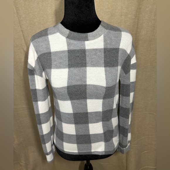 Buckle Sweater - Picture 1 of 3